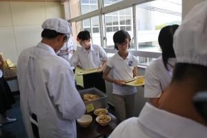 給食