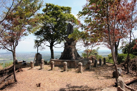 馬ヶ岳城跡 本丸