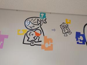 完成した授乳中の親子のアート