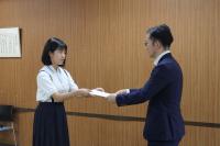 当選証書交付