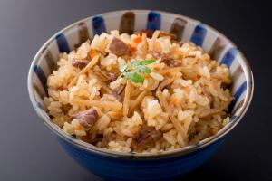 炊き込みご飯（かしわ）