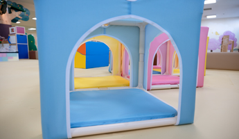 遊具「ハイハイブロックトンネル」の画像