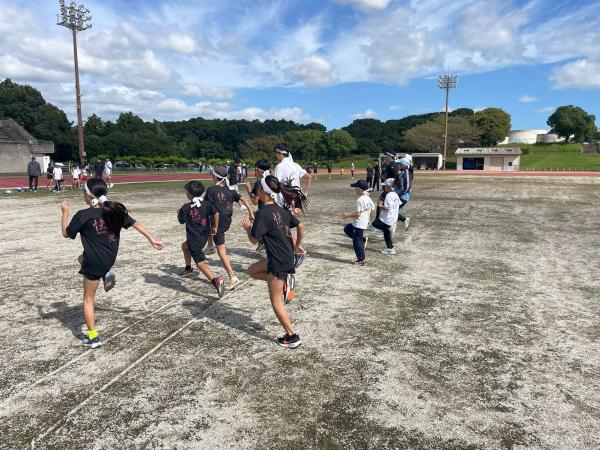 安川電機の選手が動きづくりを指導