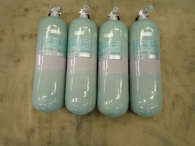 空気呼吸器用ボンベ